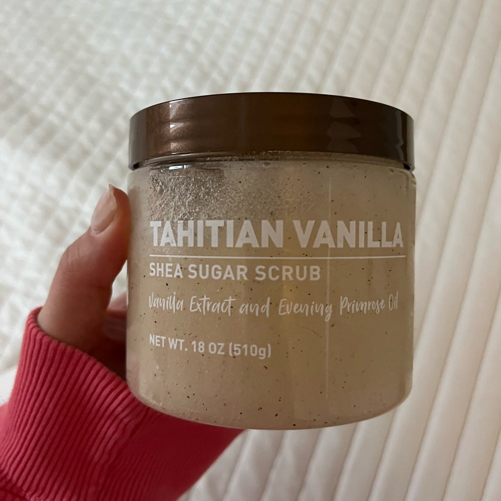 sugar scrub, bath salts, and himalayan scrub